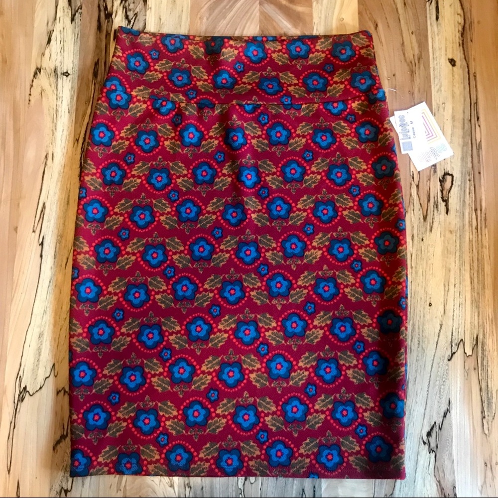 NWT LulaRoe Cassie Skirt Pencil Floral Maroon MED